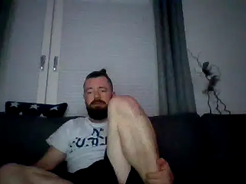 Snapshot of Sebuleczek chatting on December 5, 2024, 9:50 pm Sebuleczek online show from December 5, 2024, 9:50 pm