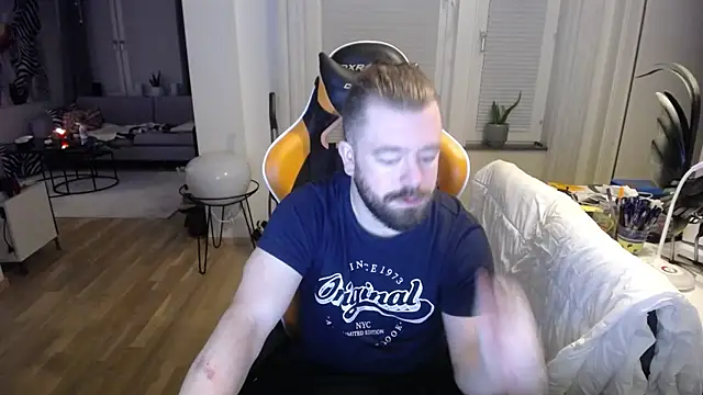 Snapshot of Sebuleczek chatting on February 27, 2025, 7:37 pm Sebuleczek online show from February 27, 2025, 7:37 pm