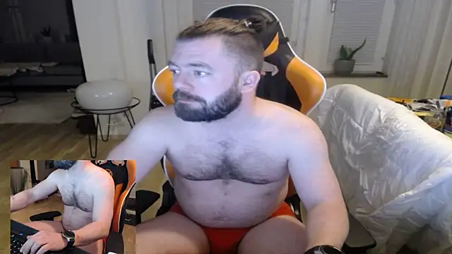 Snapshot of Sebuleczek chatting on February 28, 2025, 10:39 pm Sebuleczek online show from February 28, 2025, 10:39 pm