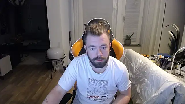 Snapshot of Sebuleczek chatting on March 1, 2025, 4:47 am Sebuleczek online show from March 1, 2025, 4:47 am