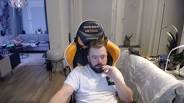 Snapshot of Sebuleczek chatting on March 1, 2025, 5:27 pm Sebuleczek online show from March 1, 2025, 5:27 pm