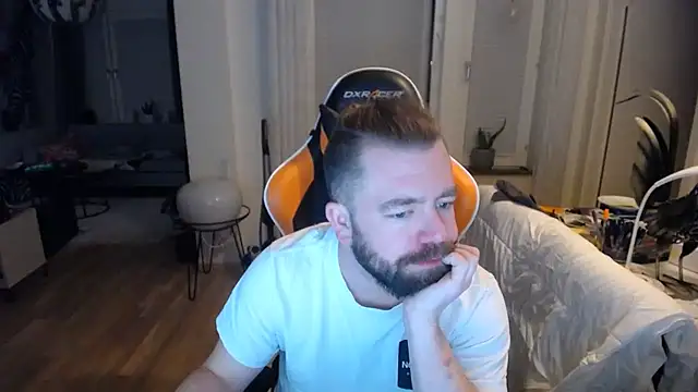 Snapshot of Sebuleczek chatting on March 1, 2025, 8:31 pm Sebuleczek online show from March 1, 2025, 8:31 pm