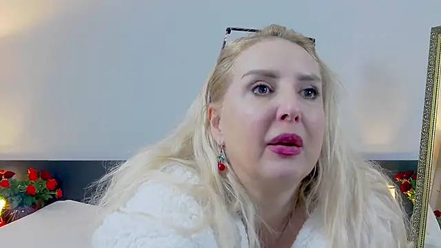 MariaRichi  online show from February 22, 2025, 3:47 pm