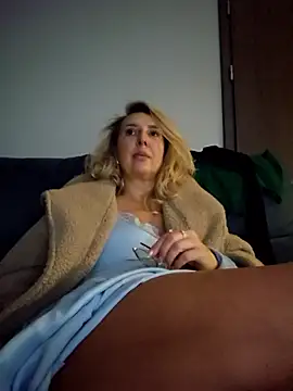 MariaRichi  online show from December 19, 2025, 8:05 pm