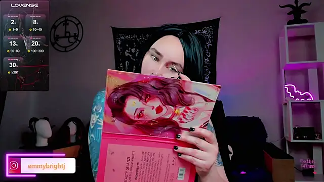 Emmybrightj  online show from March 19, 2025, 1:32 am