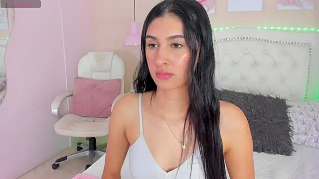 Ashley Evans18 online show from January 4, 2025, 11:33 am