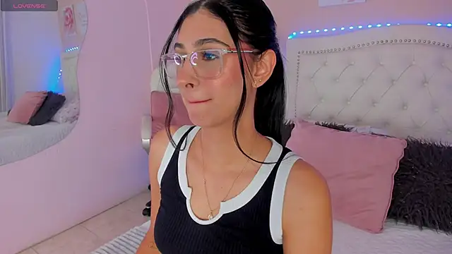 Ashley Evans18 online show from January 14, 2025, 11:31 am