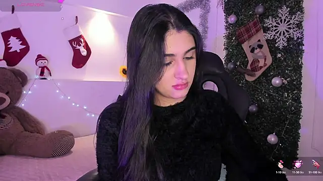 Ashley Evans18 online show from December 5, 2025, 1:42 pm