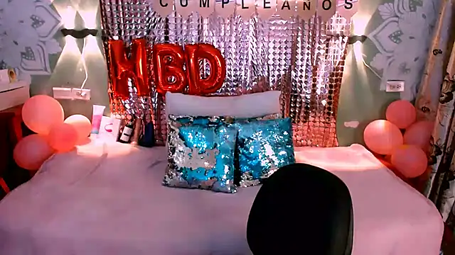 Emili Roux online show from February 12, 2025, 1:37 pm