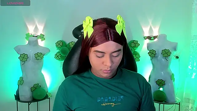 Emili Roux online show from March 17, 2026, 9:56 am