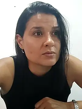 elena jonees online show from October 9, 2025, 8:18 pm