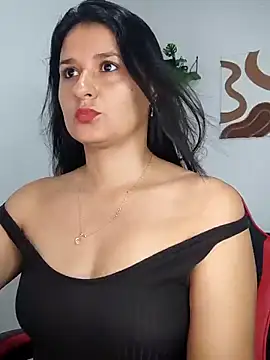 elena jonees online show from October 13, 2025, 3:23 pm