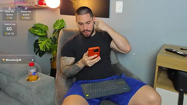 Giorgio-Leone online show from March 17, 2026, 2:05 am