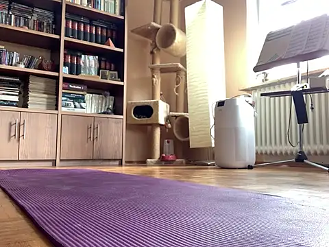 Bula94193 online show from March 16, 2025, 11:16 am