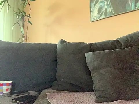 Bula94193 online show from March 17, 2025, 5:16 pm