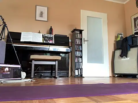 Bula94193 online show from October 8, 2025, 10:35 am