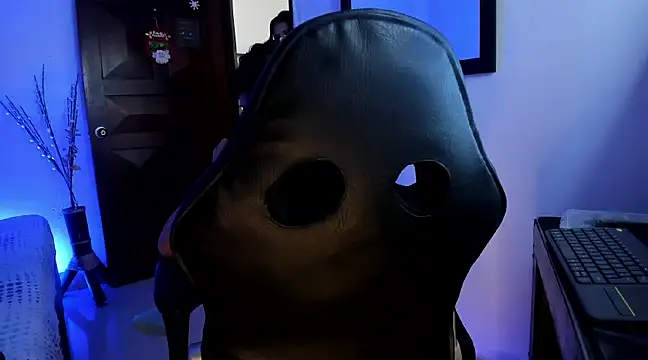 eva ashford online show from December 5, 2024, 3:39 pm