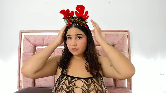 zoee lovv online show from December 18, 2024, 3:15 am