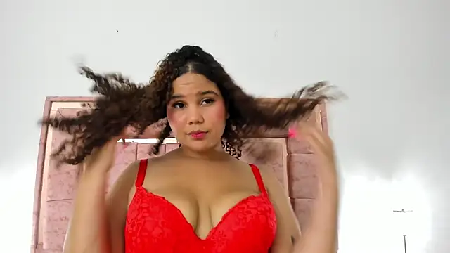 zoee lovv online show from January 22, 2025, 9:46 am