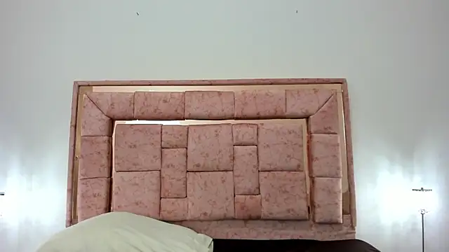 zoee lovv online show from January 24, 2025, 3:11 am