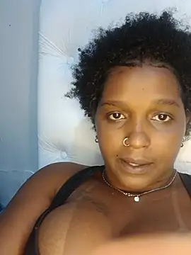 Snapshot of annybarros21 chatting on July 7, 2026, 7:51 pm annybarros21 online show from July 7, 2026, 7:51 pm