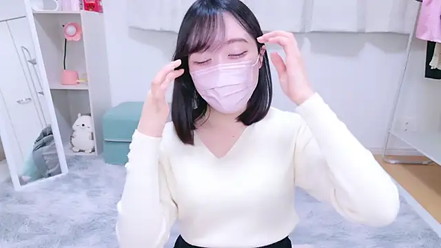 Yurie  online show from December 7, 2024, 2:09 am