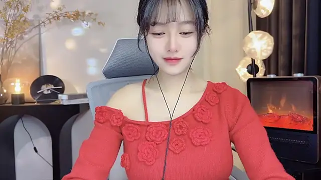 xiaodaibabyy online show from January 9, 2025, 11:14 am