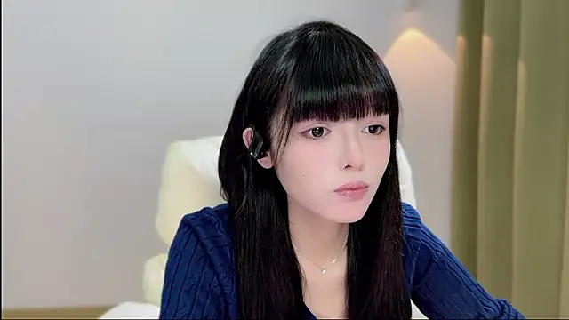 xiaodaibabyy online show from October 2, 2025, 1:18 pm