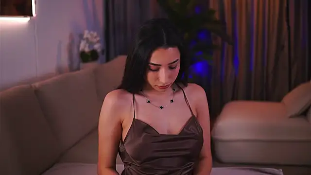 GinaValentinna online show from March 13, 2025, 8:11 pm