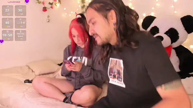 Snapshot of Carlasxdreams chatting on September 28, 2025, 12:49 am Carlasxdreams online show from September 28, 2025, 12:49 am