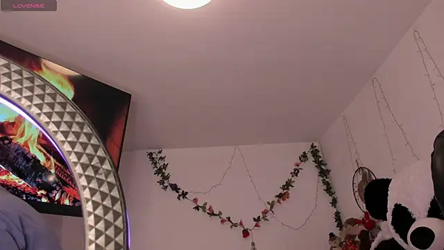 Snapshot of Carlasxdreams chatting on January 13, 2026, 2:17 am Carlasxdreams online show from January 13, 2026, 2:17 am