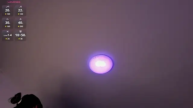 Snapshot of Carlasxdreams chatting on March 4, 2026, 2:06 am Carlasxdreams online show from March 4, 2026, 2:06 am