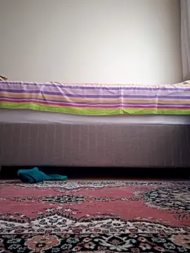 nyraminyon online show from October 3, 2025, 11:40 am