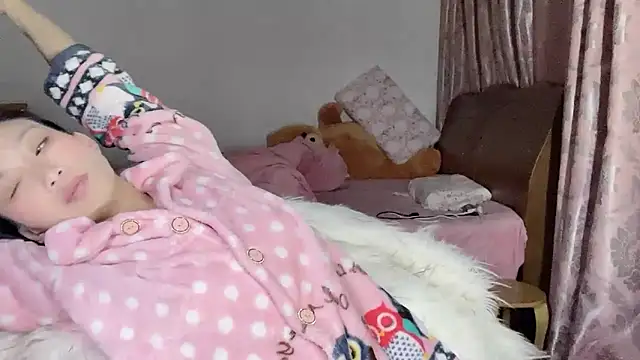 Lili-2 online show from February 19, 2025, 7:05 pm