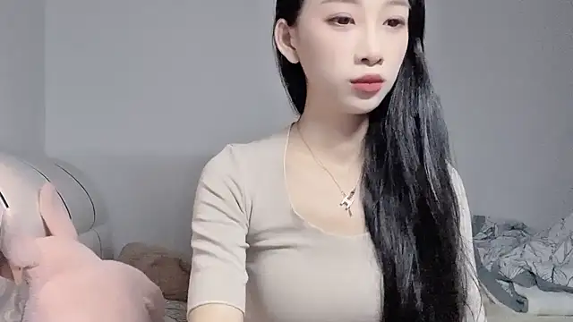 Lili-2 online show from June 7, 2026, 2:21 pm