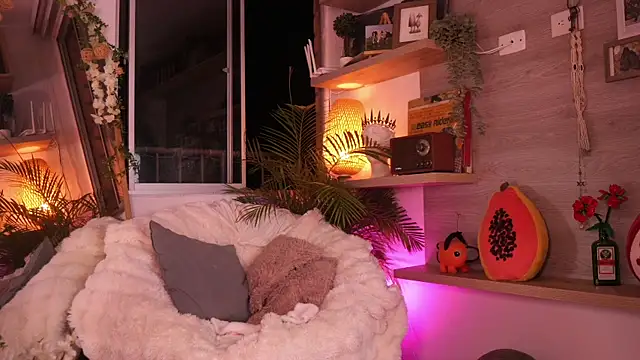 Snapshot of Dear_Morgan chatting on December 18, 2025, 1:22 am Dear Morgan online show from December 18, 2025, 1:22 am