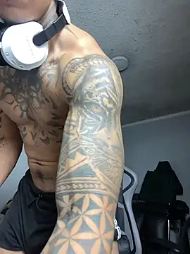 Nickhot0609 online show from October 17, 2025, 4:15 am