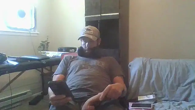 Snapshot of axelongshaft69 chatting on August 1, 2026, 3:44 pm axelongshaft69 online show from August 1, 2026, 3:44 pm