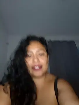 Snapshot of Leslyrosa chatting on January 3, 2025, 12:19 pm Leslyrosa online show from January 3, 2025, 12:19 pm