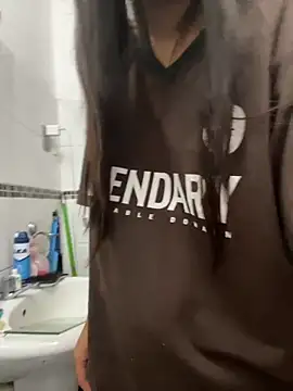 AleFantasy0001 online show from September 17, 2025, 5:03 pm