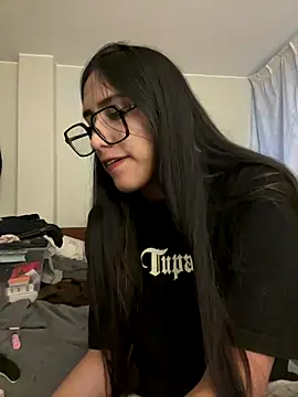 AleFantasy0001 online show from October 9, 2025, 1:14 am