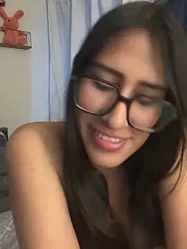 AleFantasy0001 online show from November 2, 2025, 5:21 am