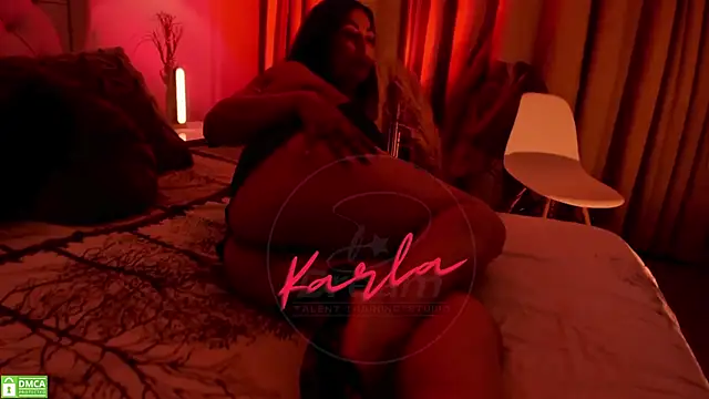 karla paradise  online show from December 16, 2024, 9:31 pm