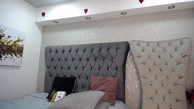 Melodi Roux online show from March 8, 2025, 9:50 am