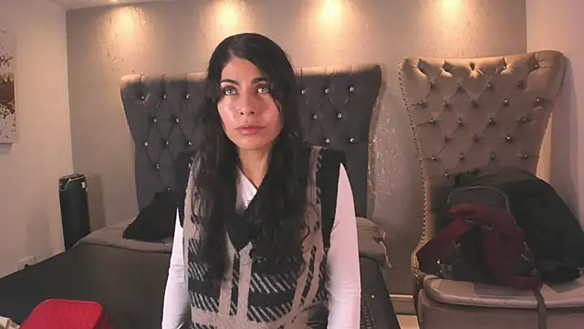 Melodi Roux online show from April 18, 2026, 12:53 pm