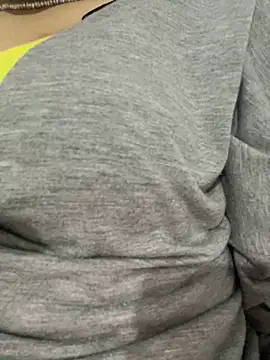 Lina-lolo online show from December 6, 2024, 7:56 pm