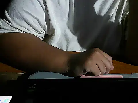 Queen of boobs01 online show from June 5, 2026, 2:34 pm