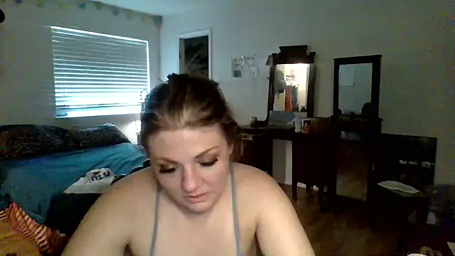 sophiarica online show from May 31, 2026, 6:04 pm