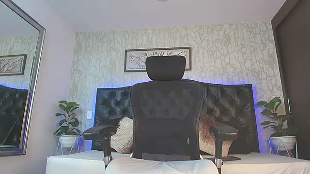 MattDevon online show from February 21, 2026, 3:51 am