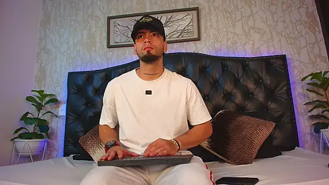 MattDevon online show from March 3, 2026, 5:02 am